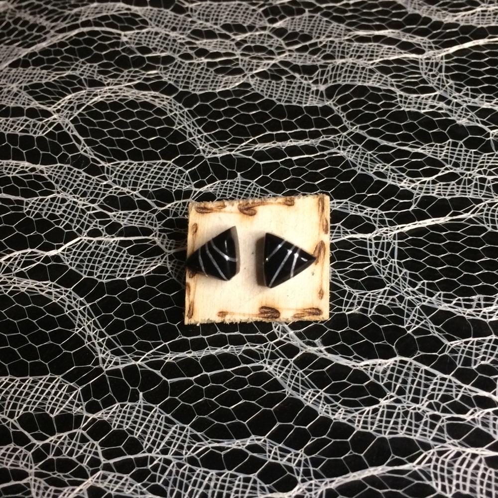 Hand made studs - Picture 3 of 4